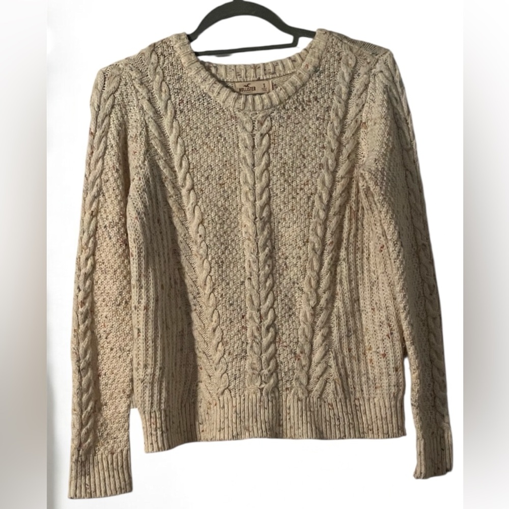 Hollister Cream Cable Knit Sweater
